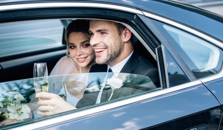 Auto do ślubu: Luksusowy i Niezapomniany Środek Transportu na Wielki Dzień